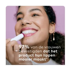Labello Blackberry Shine Lippenbalsem 24u Hydratatie Bordeauxrood 1 Stuk