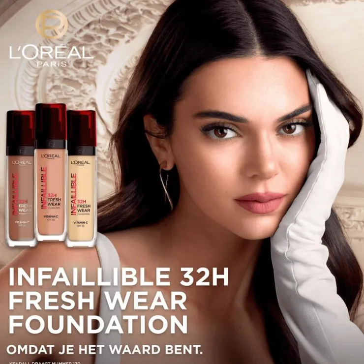 L'Oréal Paris Infaillible 32HR Fresh Wear 220 Sand Foundation met SPF25 30 ML