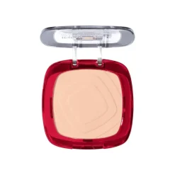 L'Oréal Paris Infaillible 24H Fresh Wear Foundation in a Powder