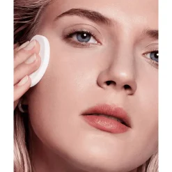 Max Factor Miracle Touch Compact Foundation