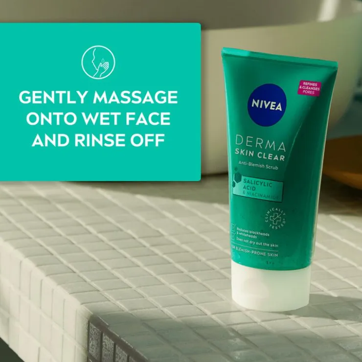 NIVEA Derma Skin Clear Scrub Onzuivere Huid 150 ML