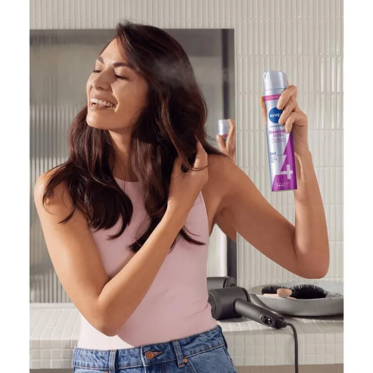 NIVEA Diamond Gloss Care Styling Spray 250 ML