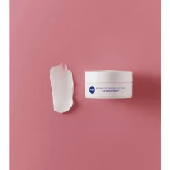 NIVEA Essentials 24u Voedende Dagcrème SPF 30 Droge Huid 50 ML